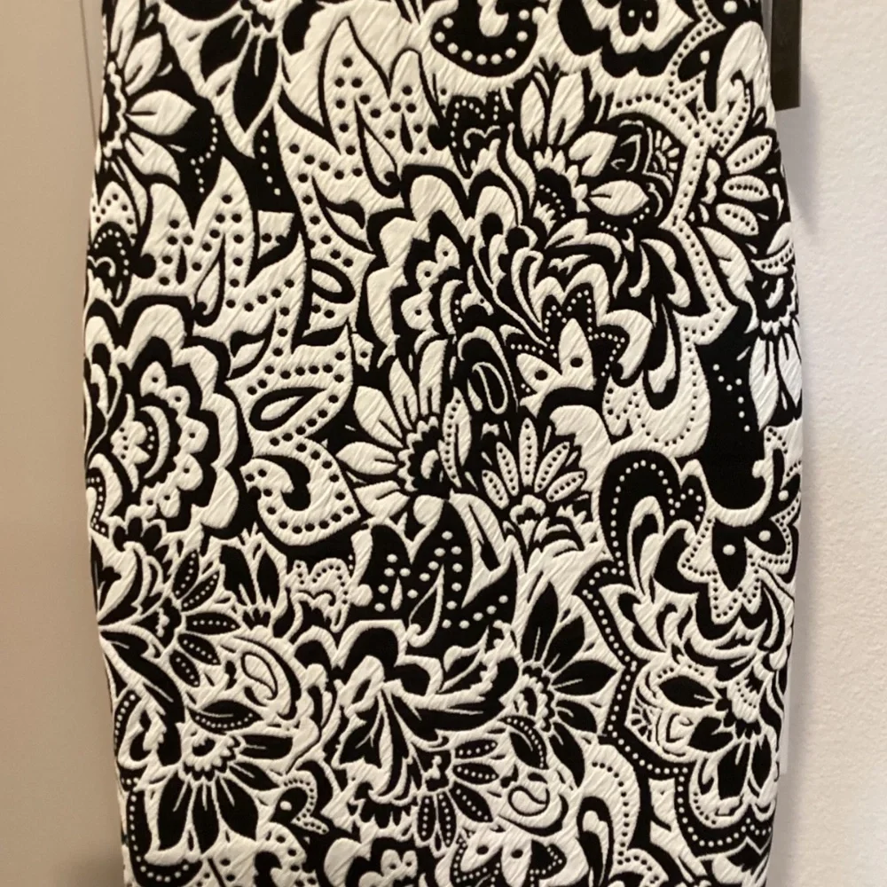 Vince Camuto Floral Jacquard Knit Sheath Dress, size 10 - Picture 6 of 13